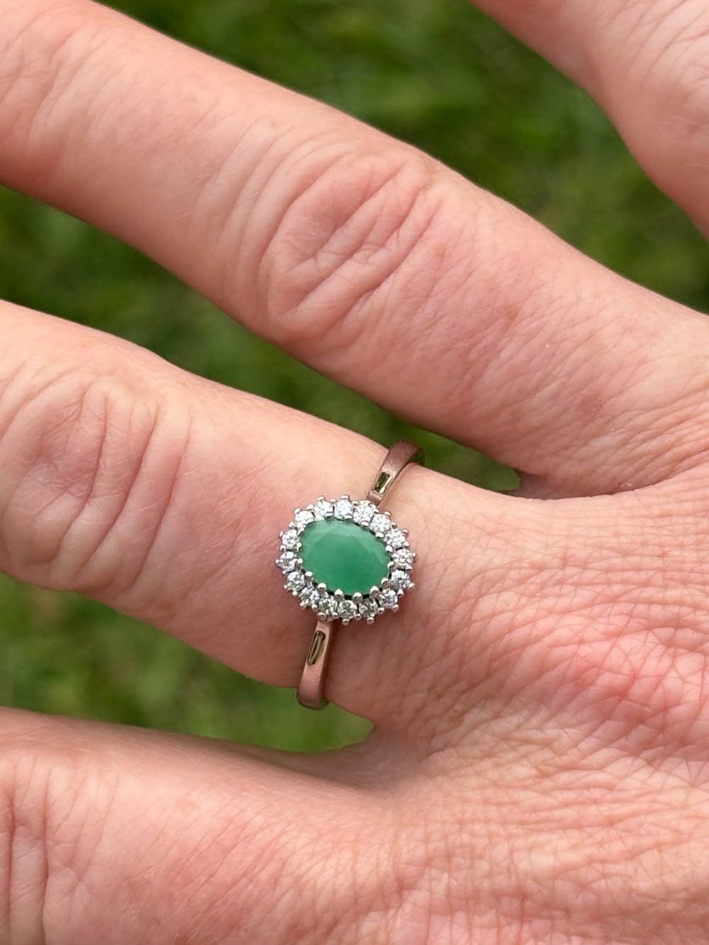 Stunning Genuine Emerald 7x5mm w/ Halo in 925 sterling silver Ring Size 9